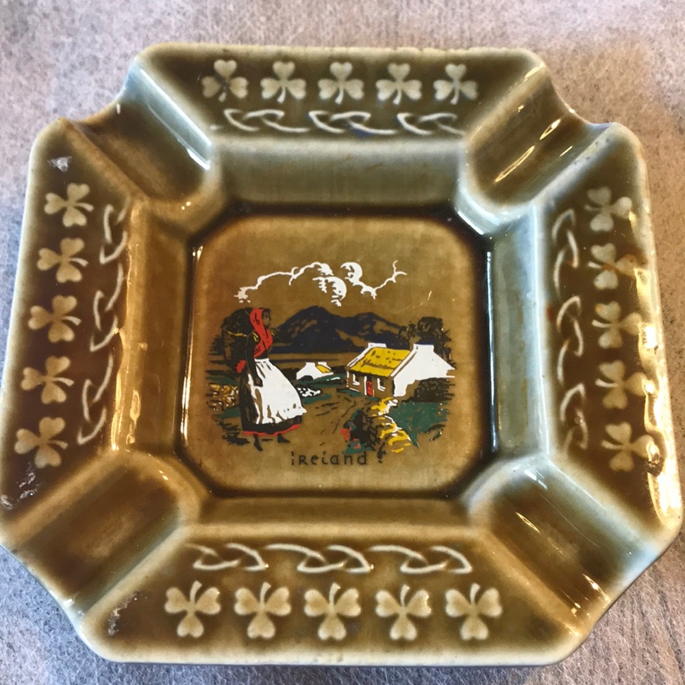 Collectible Vtg Wade Irish Porcelain Ashtray 1955